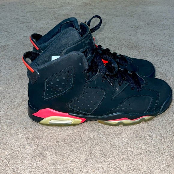 Like New Jordan Infared - Picture 4 of 6